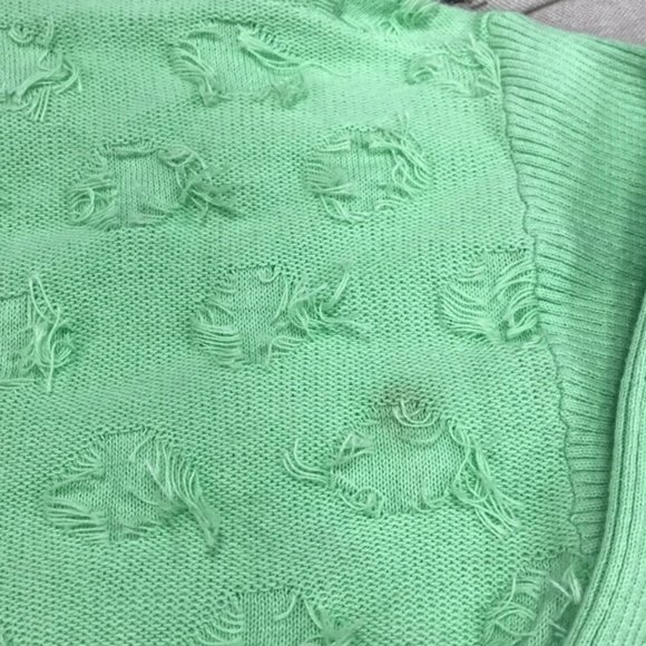 Vince Camuto Floating Fringe Dot V-Neck Sweater - Picture 7 of 7